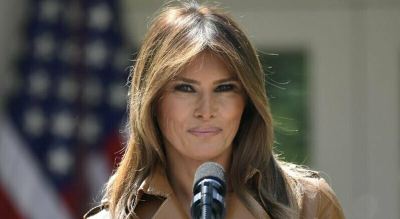 https://statics.cedscdn.it/photos/MED_HIGH/2025/08/26/9032176_26194835_melania_trump_vanity_fair_copertina_redazione_polemica_oggi_26_8_2025.jpg