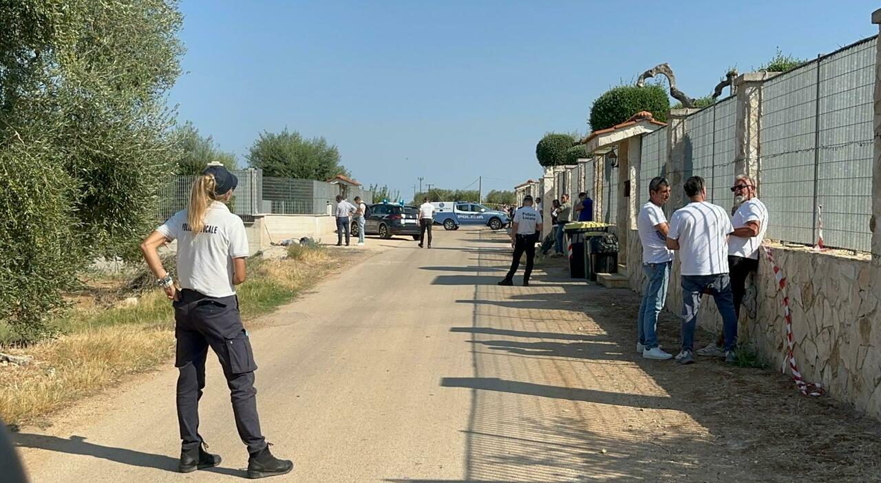 Trovato un cadavere in un campo: ha una ferita alla testa. Si indaga Trovato un cadavere in un campo: ha una ferita alla testa. Si indaga