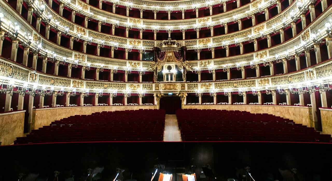 Teatro San Carlo a Napoli, il giudice rinvia la decisione: ipotesi nuovo ricorso Teatro San Carlo a Napoli, il giudice rinvia la decisione: ipotesi nuovo ricorso