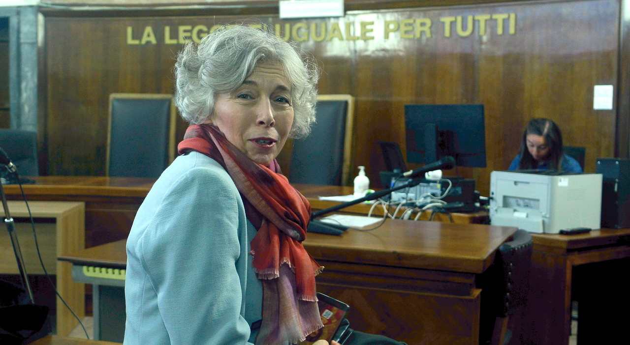 Irene Pivetti: «Dopo la condanna non avevo soldi per la spesa, ho fatto le pulizie e chiesto da mangiare alla Caritas» Irene Pivetti: «Dopo la condanna non avevo soldi per la spesa, ho fatto le pulizie e chiesto da mangiare alla Caritas»