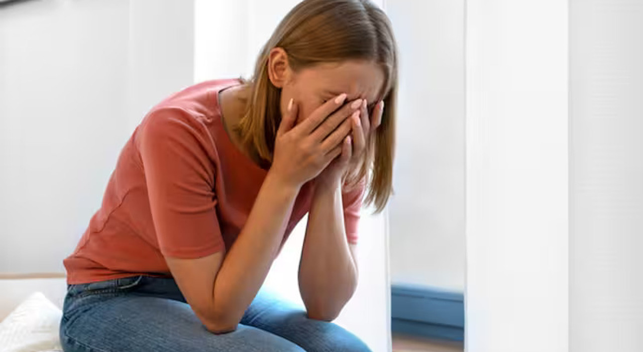 Marito costringe la moglie a fare sesso con sconosciuti e a lavorare nei campi incinta: risarcimento per la donna di 320mila euro