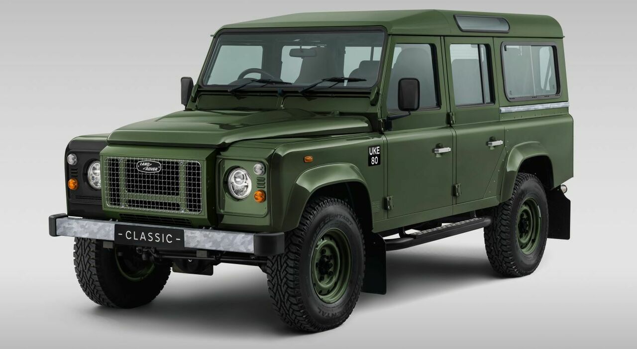 la Classic Defender V8 Churchill Edition