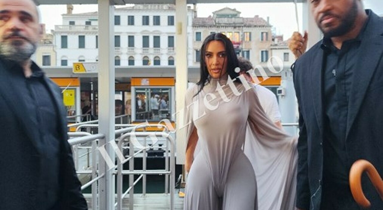 https://statics.cedscdn.it/photos/MED_HIGH/2025/08/28/9035902_28195624_kim_kardashian_ritorno_laguna_dopo_matrimonio_bezos_premio.jpg