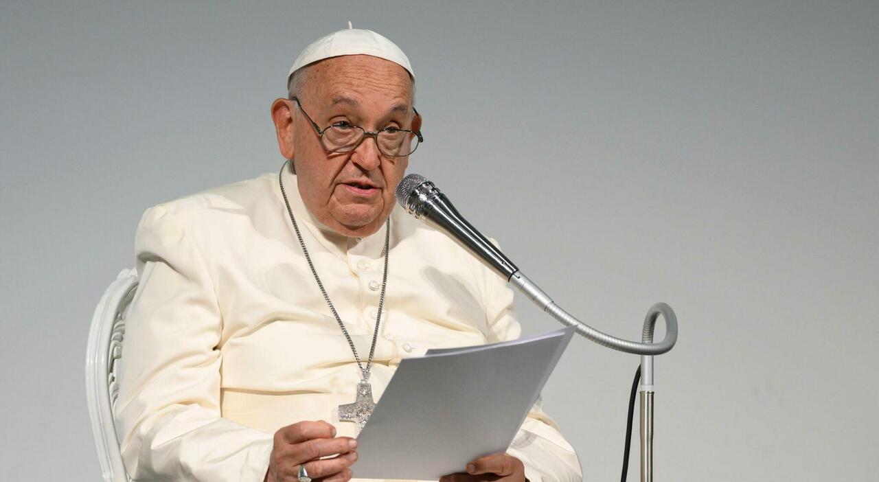 l isis voleva uccidere papa francesco a trieste il piano segreto sventato dall interpol arrestato un cittadino turco