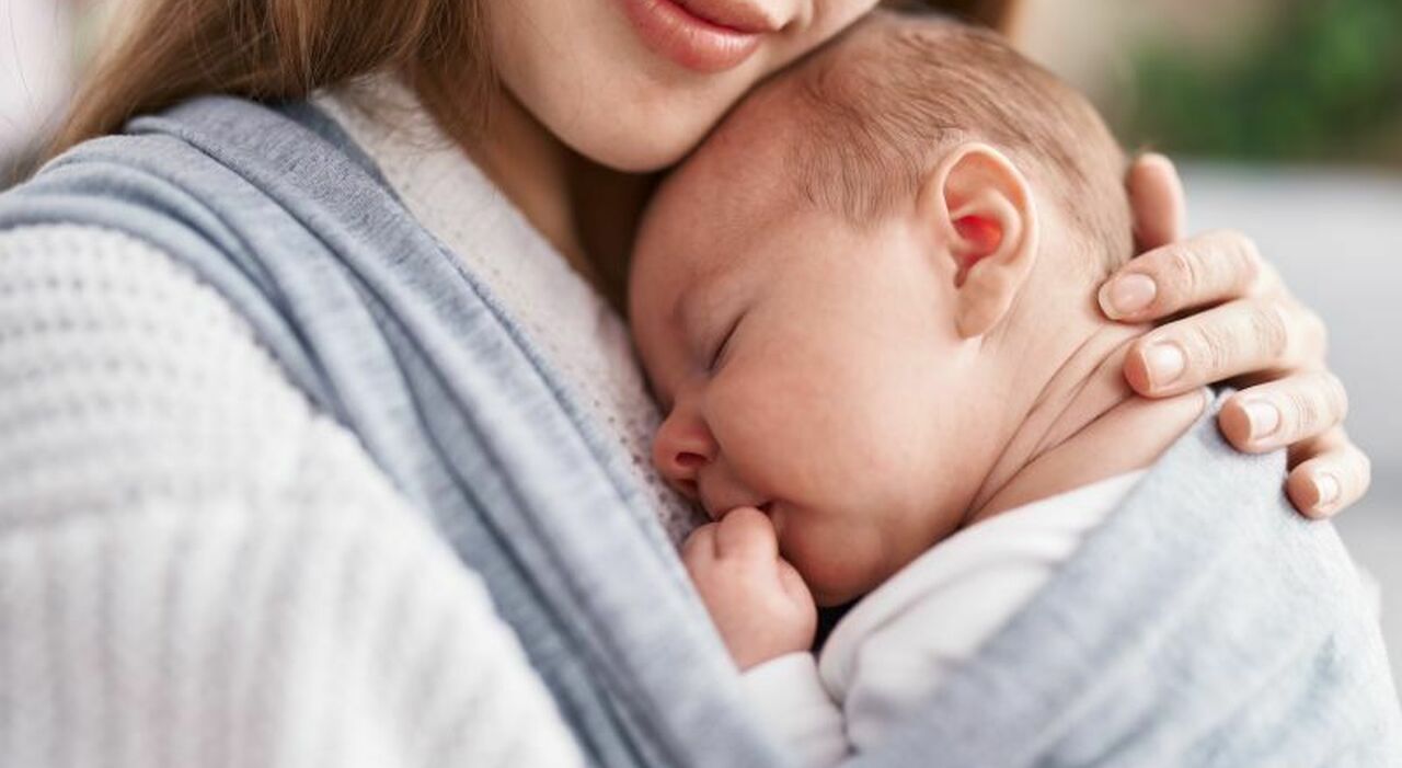 «Ho 16 anni e un figlio di 5 mesi. Vorrei studiare, ma la scuola non mi concede la Dad e non posso permettermi l «Ho 16 anni e un figlio di 5 mesi. Vorrei studiare, ma la scuola non mi concede la Dad e non posso permettermi l