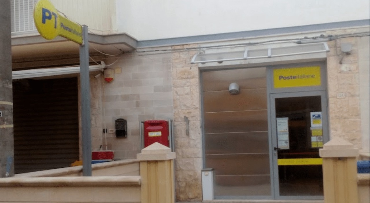 rapina all ufficio postale banditi in fuga con 100mila euro