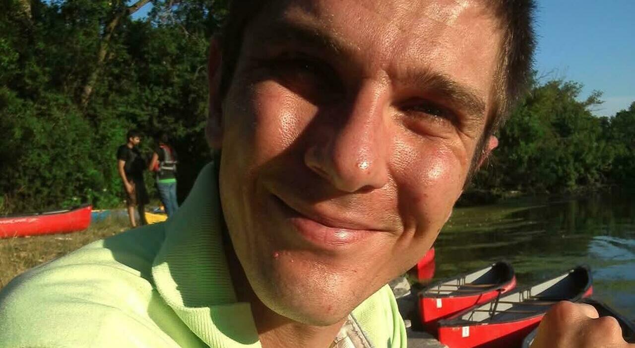 Francesco Plati, morto a 46 anni in un incidente stradale: arrivate dopo 4 mesi le ceneri da Miami Francesco Plati, morto a 46 anni in un incidente stradale: arrivate dopo 4 mesi le ceneri da Miami