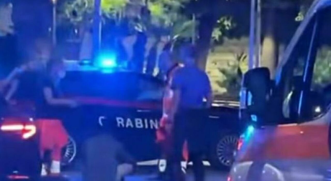 Bari, ok ai tavolini nelle piazze per ?liberarle? dalla droga: «Aree restituite alla vita» Bari, ok ai tavolini nelle piazze per ?liberarle? dalla droga: «Aree restituite alla vita»
