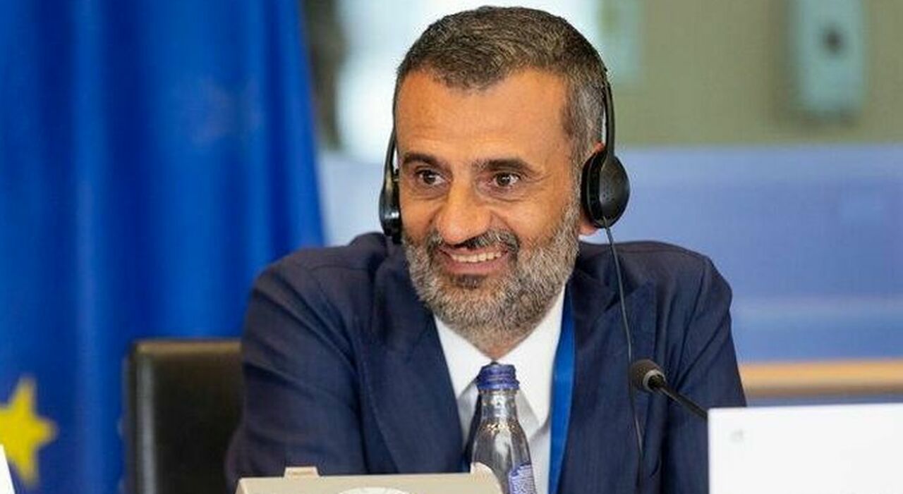 Il pressing del Pd su Decaro: «Ora l?unità, basta con i veti» Il pressing del Pd su Decaro: «Ora l?unità, basta con i veti»