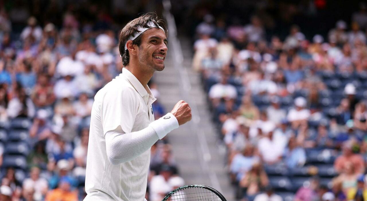Musetti Cobolli 6 3, 6 2 oggi in diretta, Lorenzo annulla due palle break e vince il set. In palio gli ottavi di finale degli Us Open
