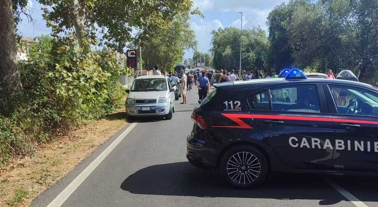 incidente ad ardea auto travolge due pedoni un morto e un ferito grave hyundai andava ad alta velocit224