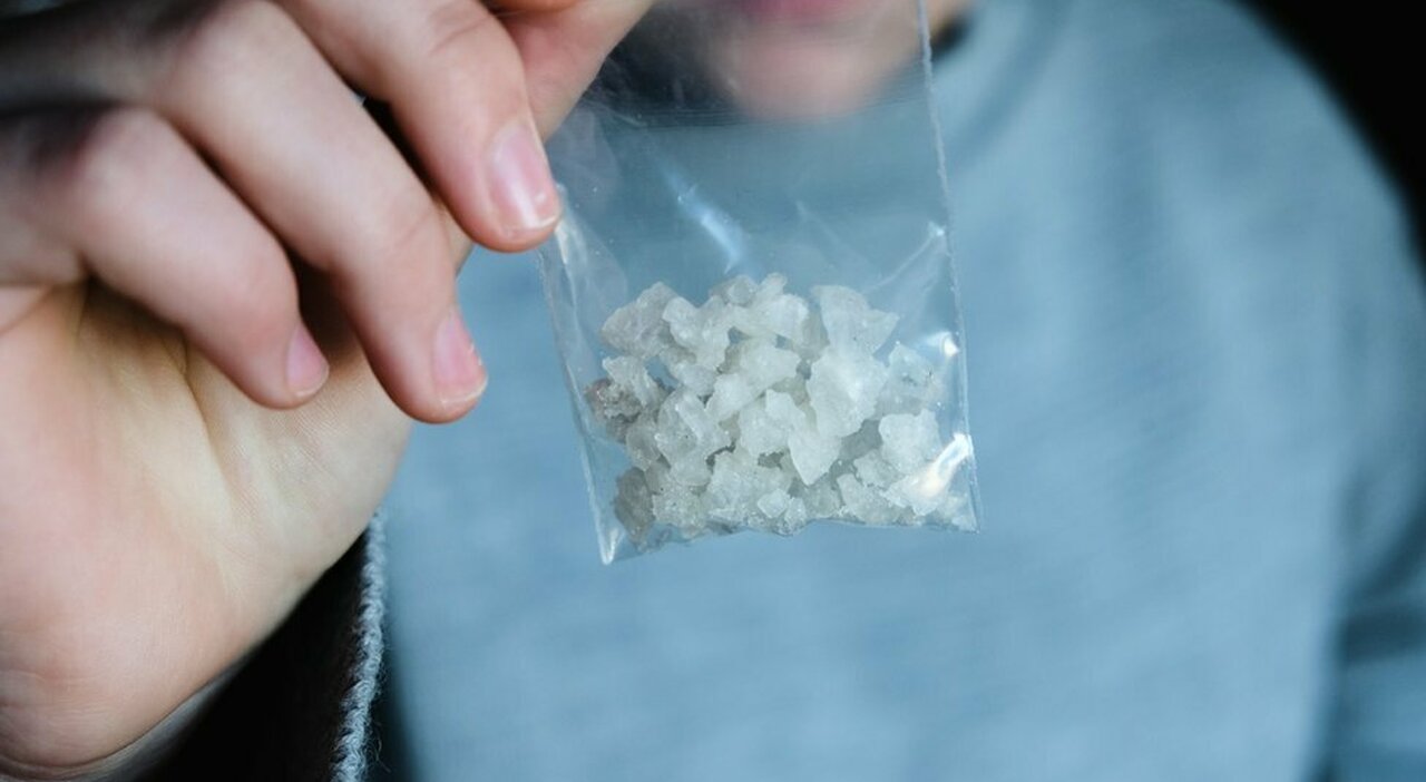 Allarme anche in Puglia: cresce tra i giovani il consumo di crack Allarme anche in Puglia: cresce tra i giovani il consumo di crack
