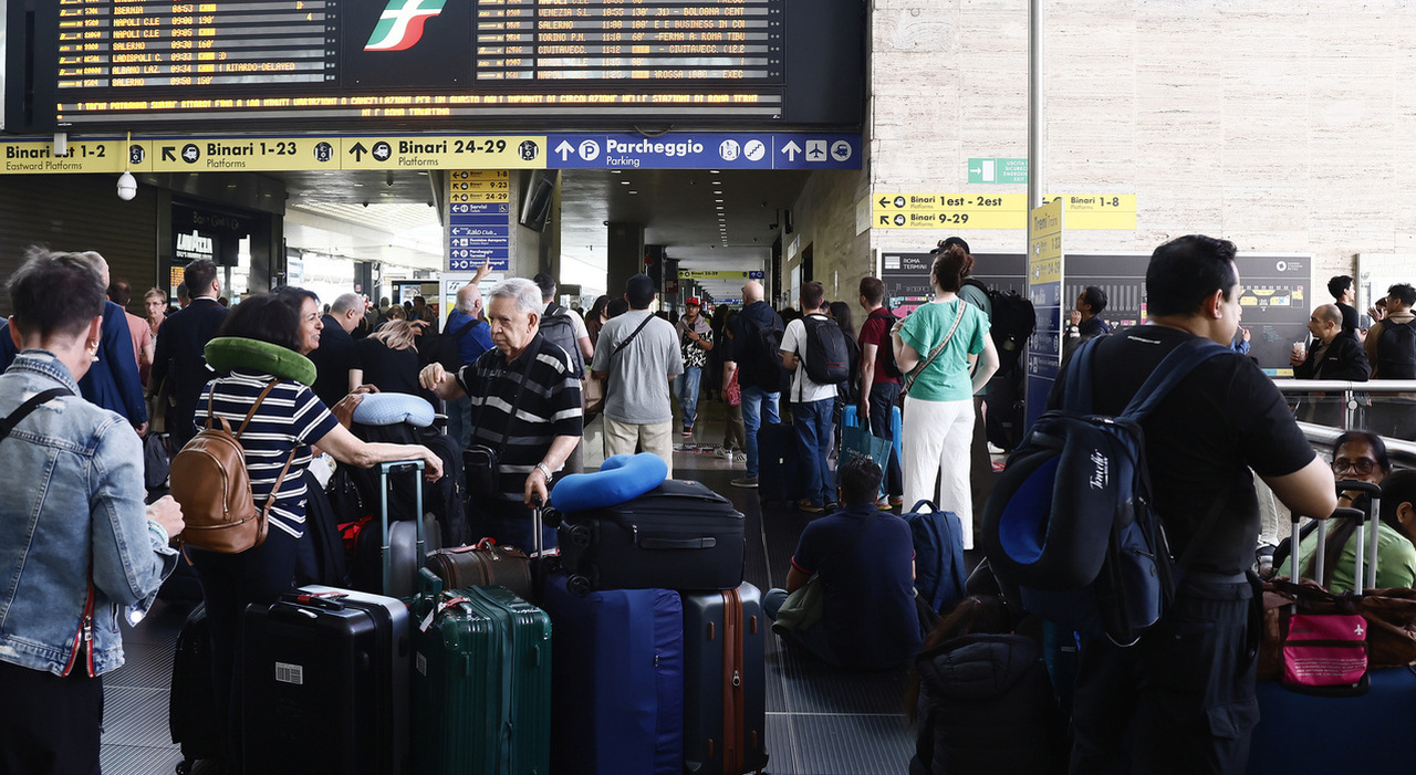 Scioperi, a settembre ce ne sono 66. Treni, aerei e autobus locali: tutte le date nere da segnare sul calendario Scioperi, a settembre ce ne sono 66. Treni, aerei e autobus locali: tutte le date nere da segnare sul calendario
