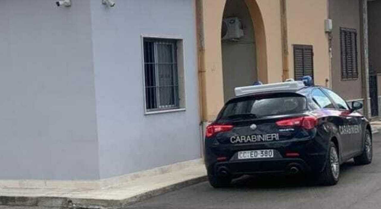 Con la pistola nel centro scommesse: rapina da oltre tremila euro nel Salento