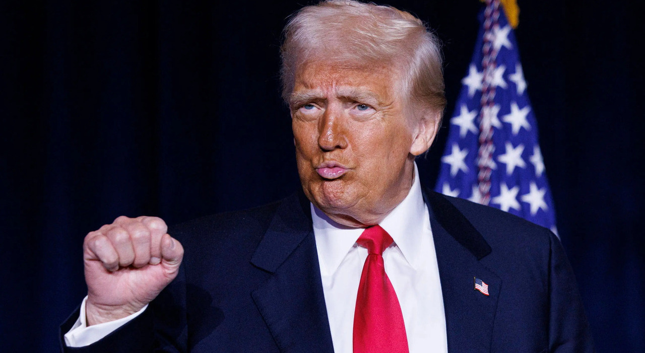 https://statics.cedscdn.it/photos/MED_HIGH/2025/09/01/9042111_01091822_trump.jpg