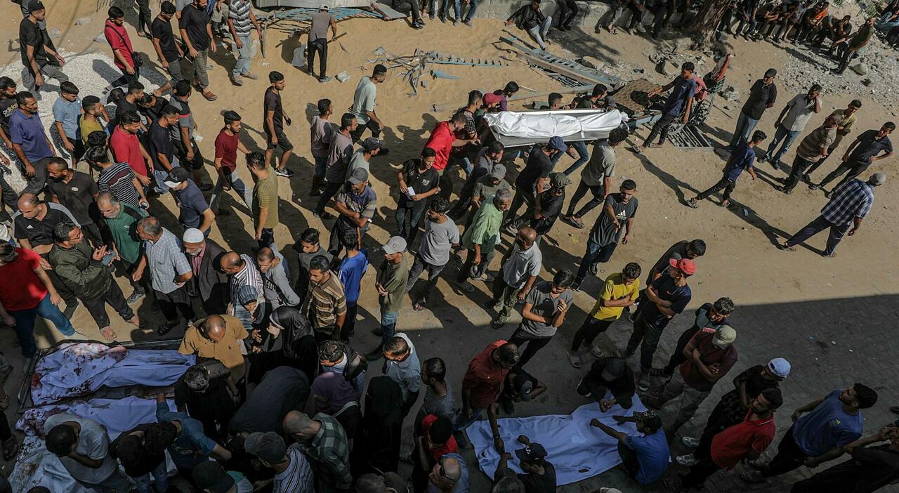 https://statics.cedscdn.it/photos/MED_HIGH/2025/09/01/9042123_01093243_gaza.jpg