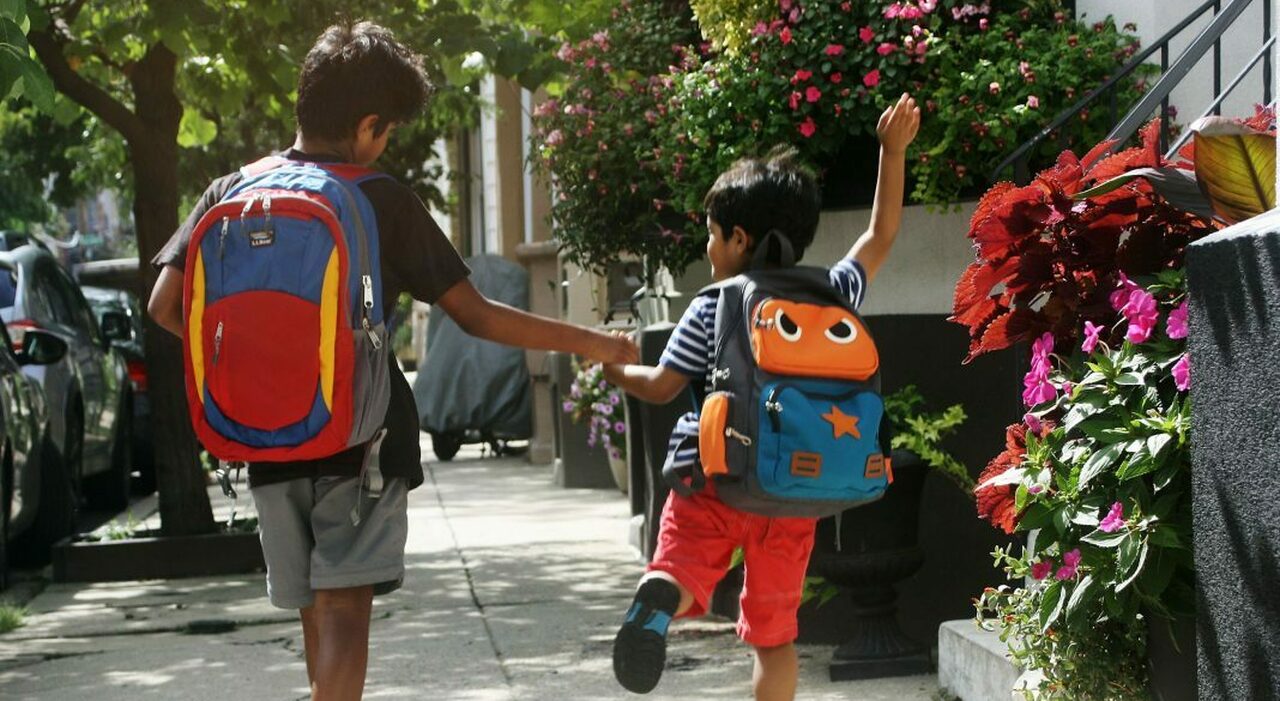 https://statics.cedscdn.it/photos/MED_HIGH/2025/09/01/9042415_01144926_backpacks_1_1068x768.jpg