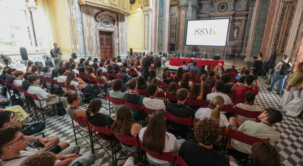 A Napoli si costruisce l?eccellenza del futuro: «Qui italiani e stranieri» A Napoli si costruisce l?eccellenza del futuro: «Qui italiani e stranieri»