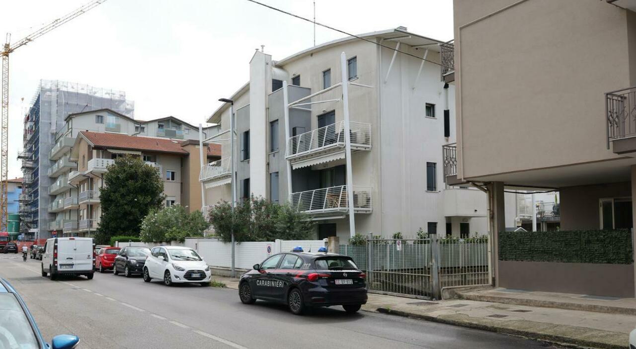 https://statics.cedscdn.it/photos/MED_HIGH/2025/09/02/9044210_02112216_turista_accoltellata_strada_uomo_sindaco_armelao_sottomarina.jpg