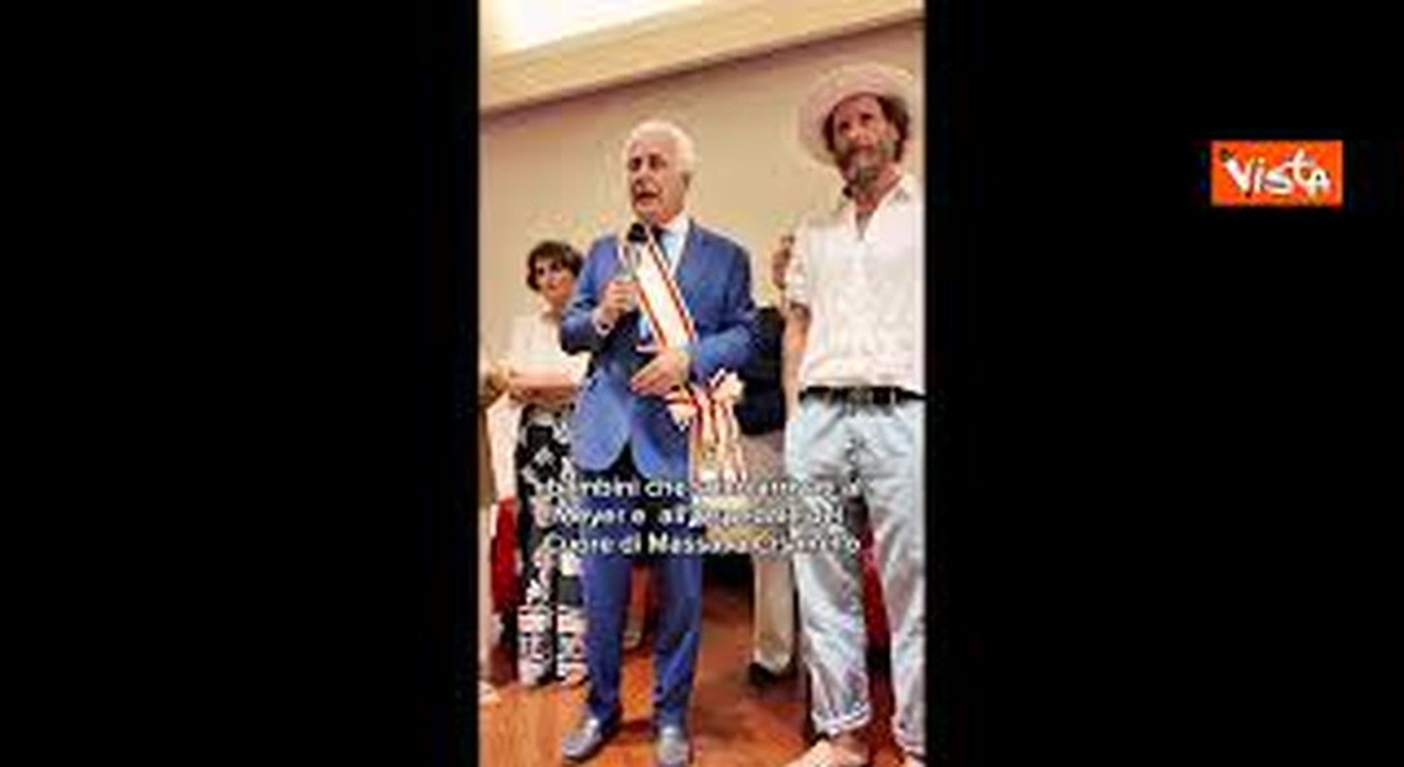 https://statics.cedscdn.it/photos/MED_HIGH/2025/09/02/9044442_poster.jpg