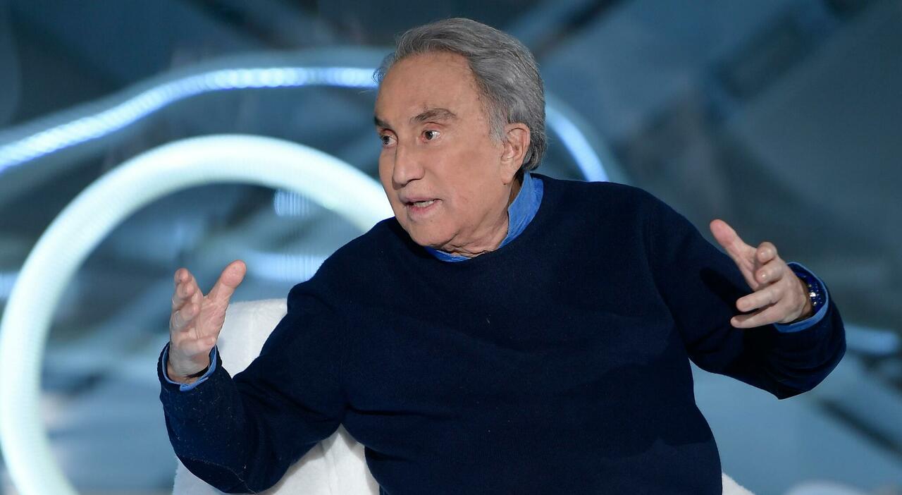 Emilio Fede è morto, il giornalista aveva 94 anni. Era ricoverato in una clinica di Milano in condizioni gravissime