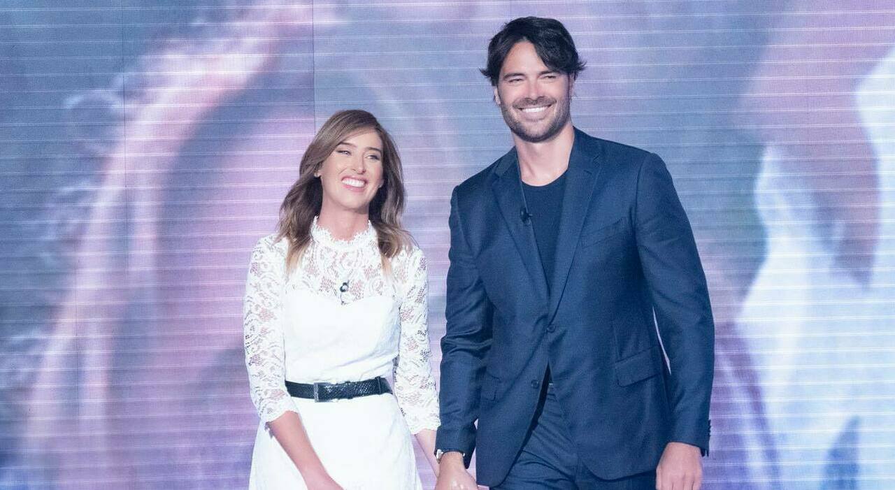https://statics.cedscdn.it/photos/MED_HIGH/2025/09/03/9046147_03104434_maria_elena_boschi_paparazzi_imbarazzo_cosa_ha_detto.jpg