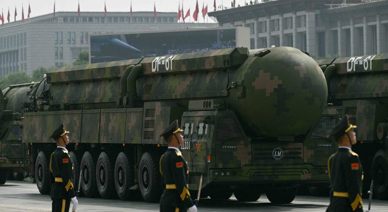 Cina, alla parata l Cina, alla parata l