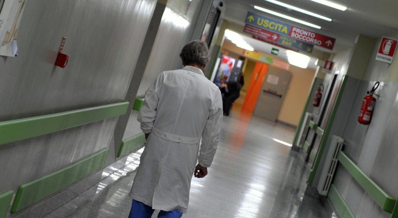 https://statics.cedscdn.it/photos/MED_HIGH/2025/09/03/9046736_03185216_medici.jpg