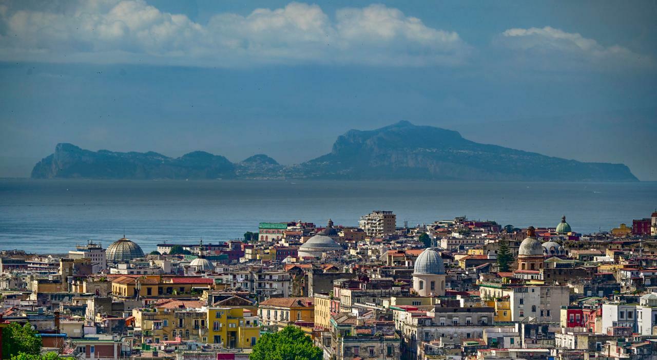 Diplomazia, vertice a Napoli: «Mediterraneo mare di pace» Diplomazia, vertice a Napoli: «Mediterraneo mare di pace»