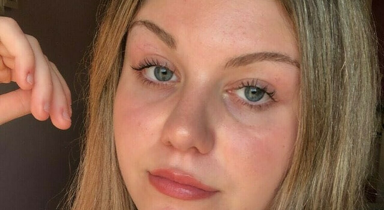 https://statics.cedscdn.it/photos/MED_HIGH/2025/09/04/9048202_04080319_eleonora_chieregato_morta_17_anni_malattia_rovigo_oggi.jpg