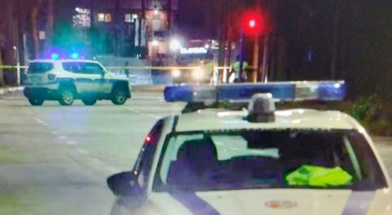 omicidio a napoli aggredita con un coltello dal marito lo uccide davanti alla figlia