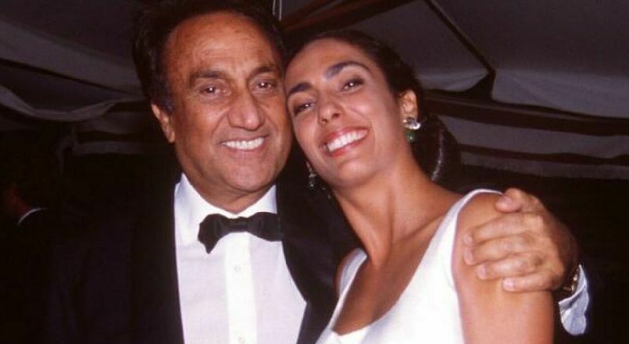 https://statics.cedscdn.it/photos/MED_HIGH/2025/09/04/9048353_04111805_fede_funerali.jpg