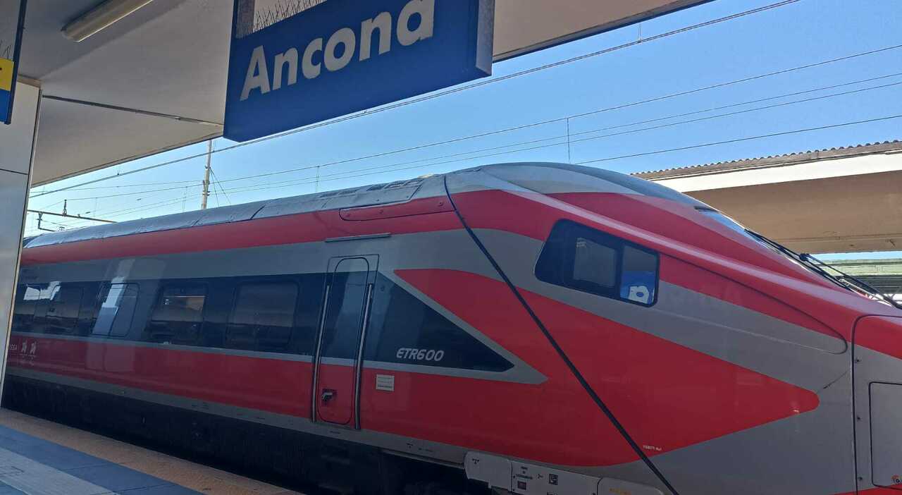 treni nelle marche termina il mese di passione per lavori da domenica collegamenti ferroviari regolari