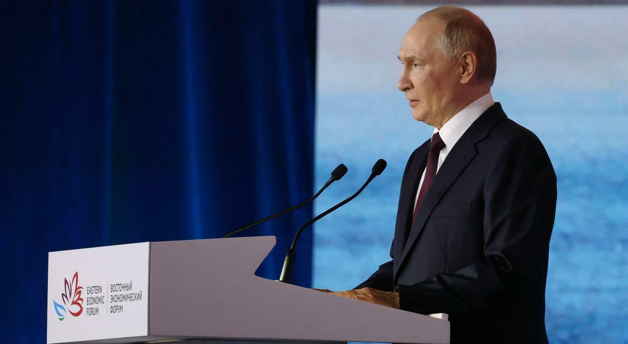 https://statics.cedscdn.it/photos/MED_HIGH/2025/09/05/9050163_05113102_putin.jpg