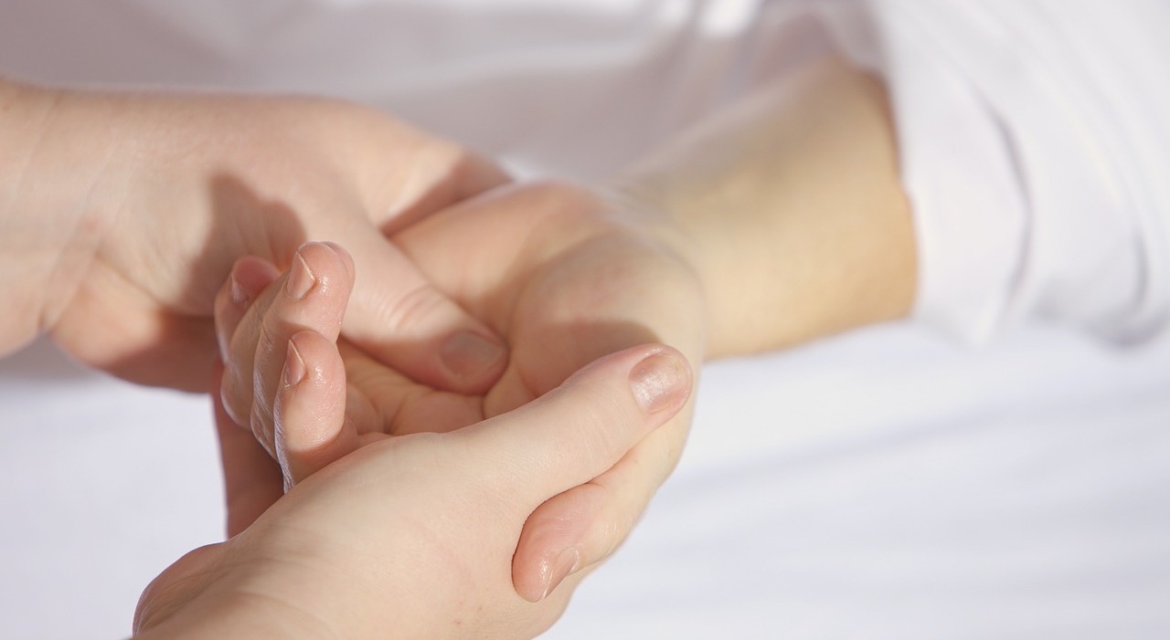 bimbo di 3 anni muore per una meningite fulminante non era vaccinato aperta un inchiesta