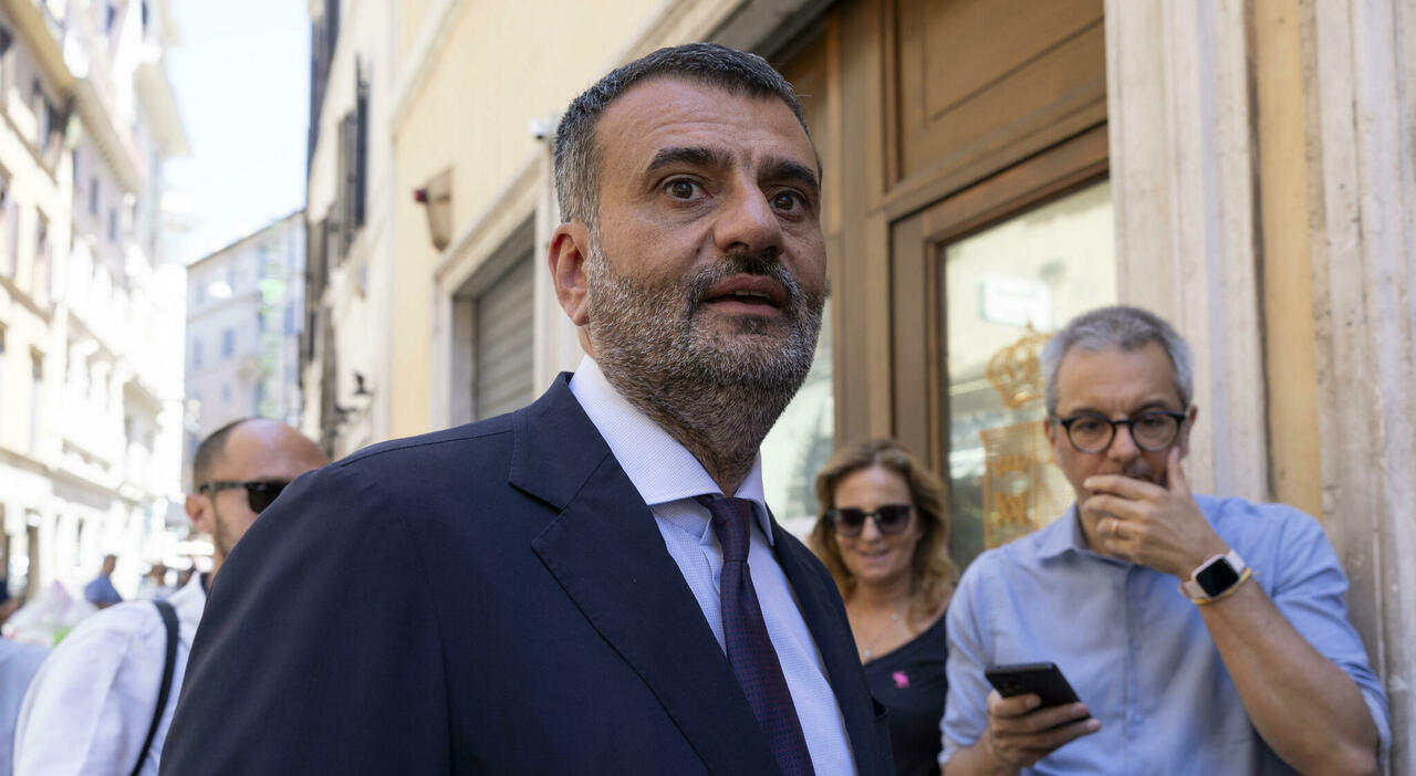 Elezioni in Puglia, Decaro vicino alla candidatura con il Pd: a colloquio con Schlein. Vendola in campo con Avs Elezioni in Puglia, Decaro vicino alla candidatura con il Pd: a colloquio con Schlein. Vendola in campo con Avs
