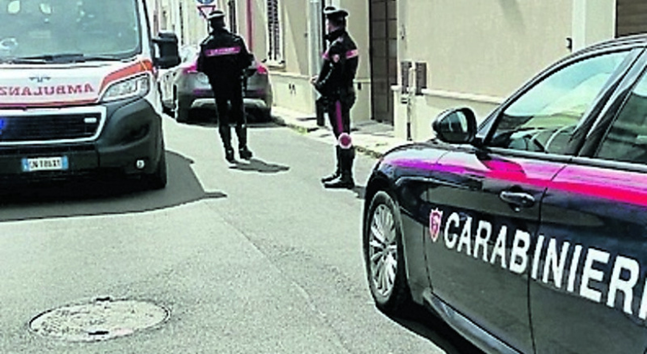 Salento, incidente sul lavoro: due operai cadono nel vuoto Salento, incidente sul lavoro: due operai cadono nel vuoto