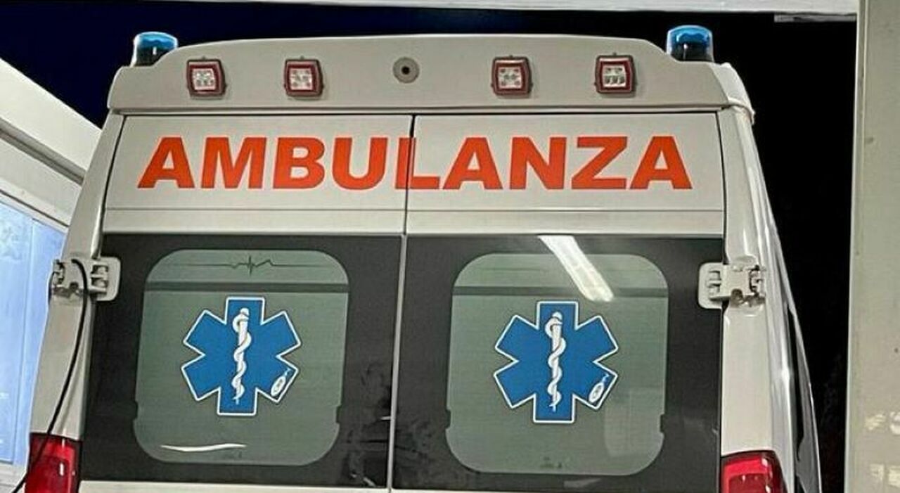 Investito e ucciso a 25 anni mentre attraversa sulle strisce: alla guida un poliziotto suo coetaneo