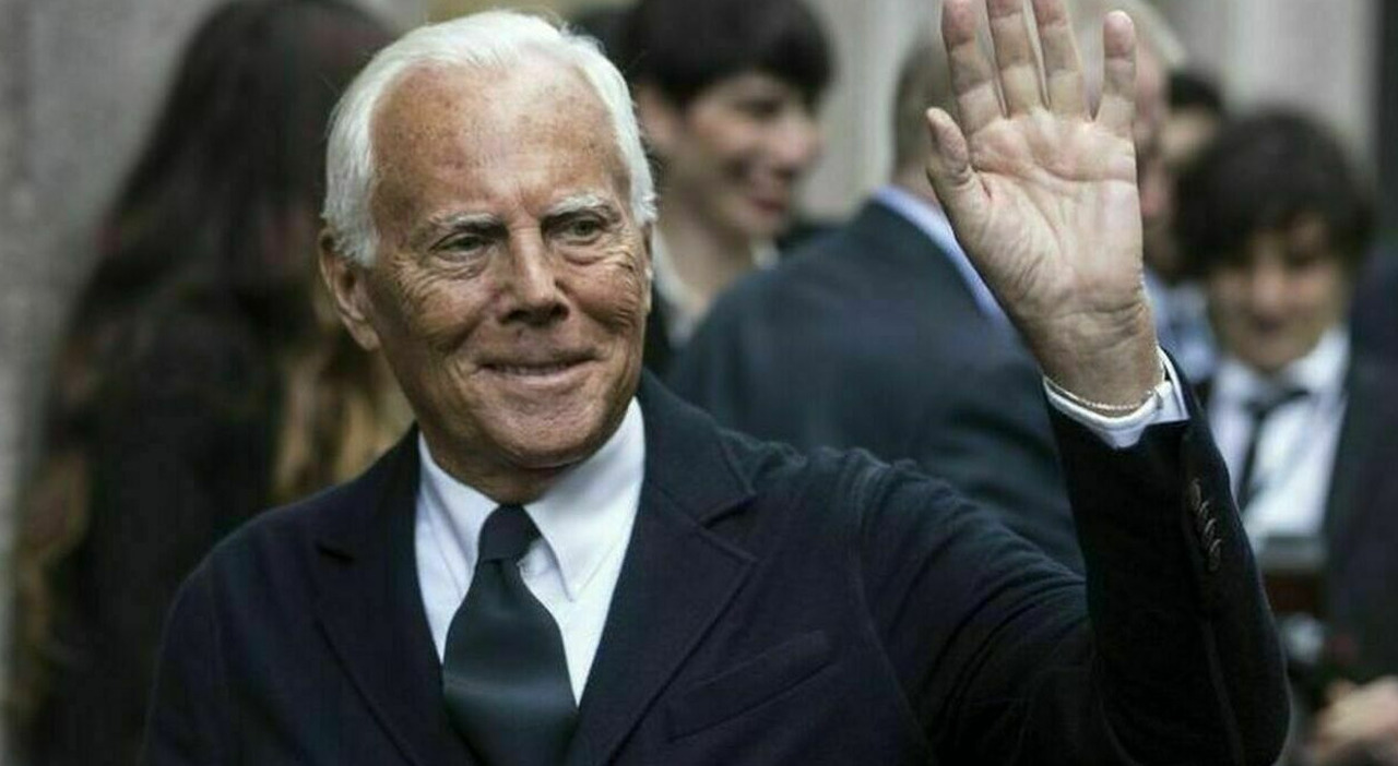 https://statics.cedscdn.it/photos/MED_HIGH/2025/09/06/9052273_06120708_armani_coda_camera_ardente_armani_silos_milano.jpg