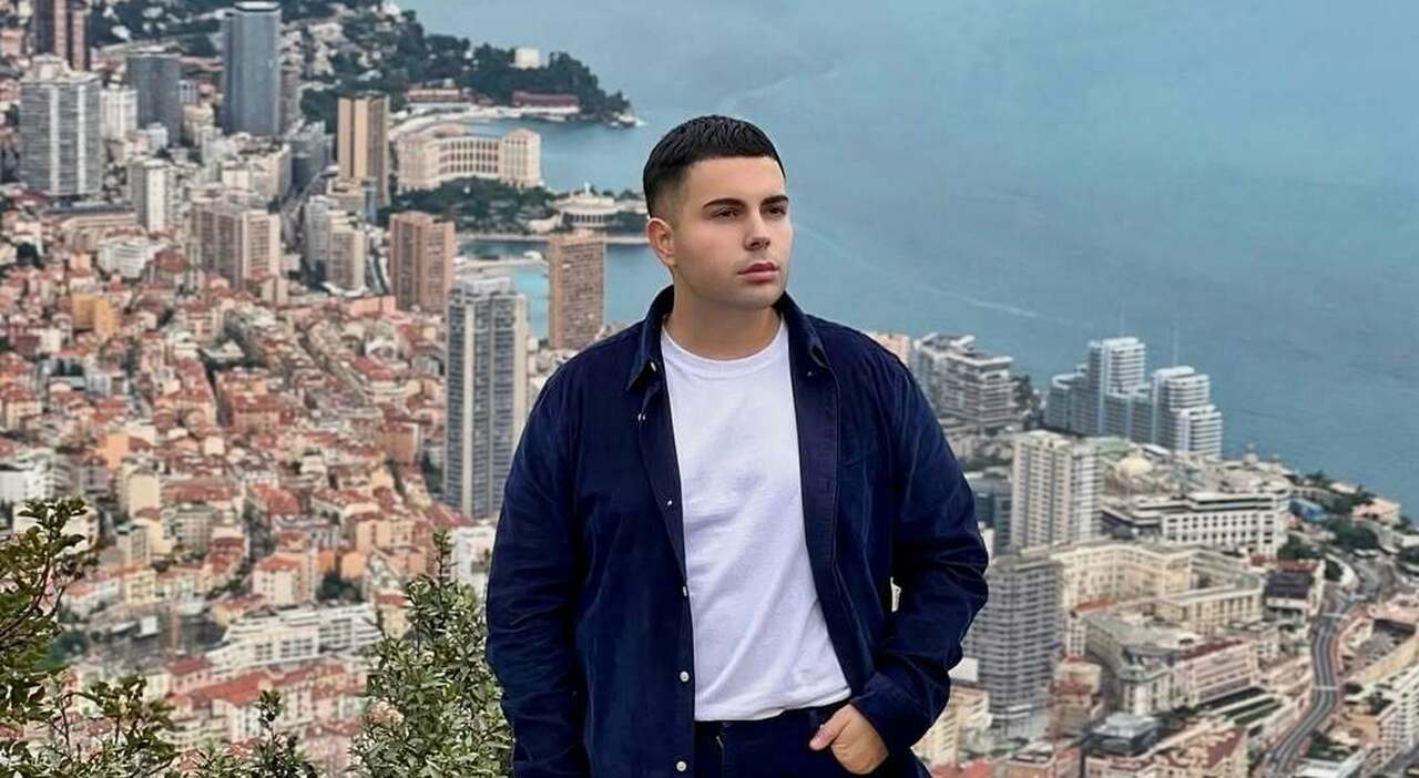 «Sono un influencer, i ladri mi hanno svaligiato casa per la quarta volta: hanno seguito i miei spostamenti sui social» «Sono un influencer, i ladri mi hanno svaligiato casa per la quarta volta: hanno seguito i miei spostamenti sui social»
