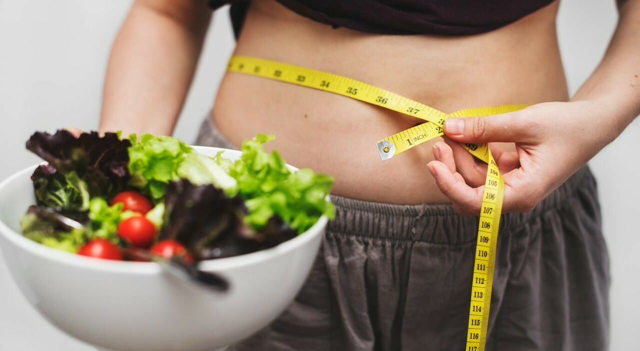 Dieta di settembre, 10 consigli su come dimagrire dopo le vacanze. Dai pasti agli spuntini e pause caffè: «Vietato bere alcol» Dieta di settembre, 10 consigli su come dimagrire dopo le vacanze. Dai pasti agli spuntini e pause caffè: «Vietato bere alcol»