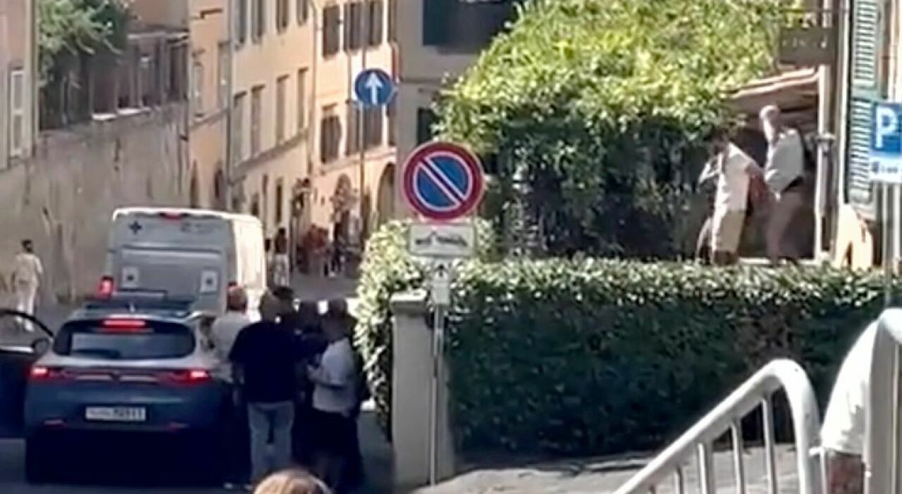 Viterbo, la pista: armi e traffico di migranti dietro gli arresti. I due curdi "manovali" nel racket degli arrivi clandestini di dissidenti turchi Viterbo, la pista: armi e traffico di migranti dietro gli arresti. I due curdi "manovali" nel racket degli arrivi clandestini di dissidenti turchi