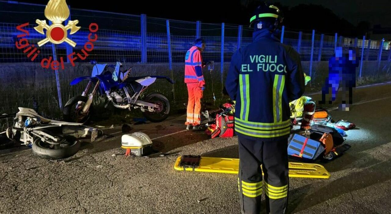 Incidente nel Comasco, morti due ragazzi di 17 e 20 anni: erano a bordo di due moto Incidente nel Comasco, morti due ragazzi di 17 e 20 anni: erano a bordo di due moto