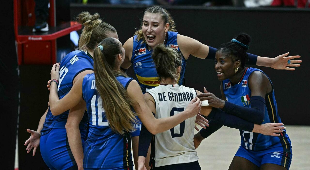 Italia Turchia volley, azzurre campionesse del mondo per la seconda volta: decisivo il tie break. Il punteggio 3 2 (25 23, 13 25, 26 24, 19 25, 15 8)