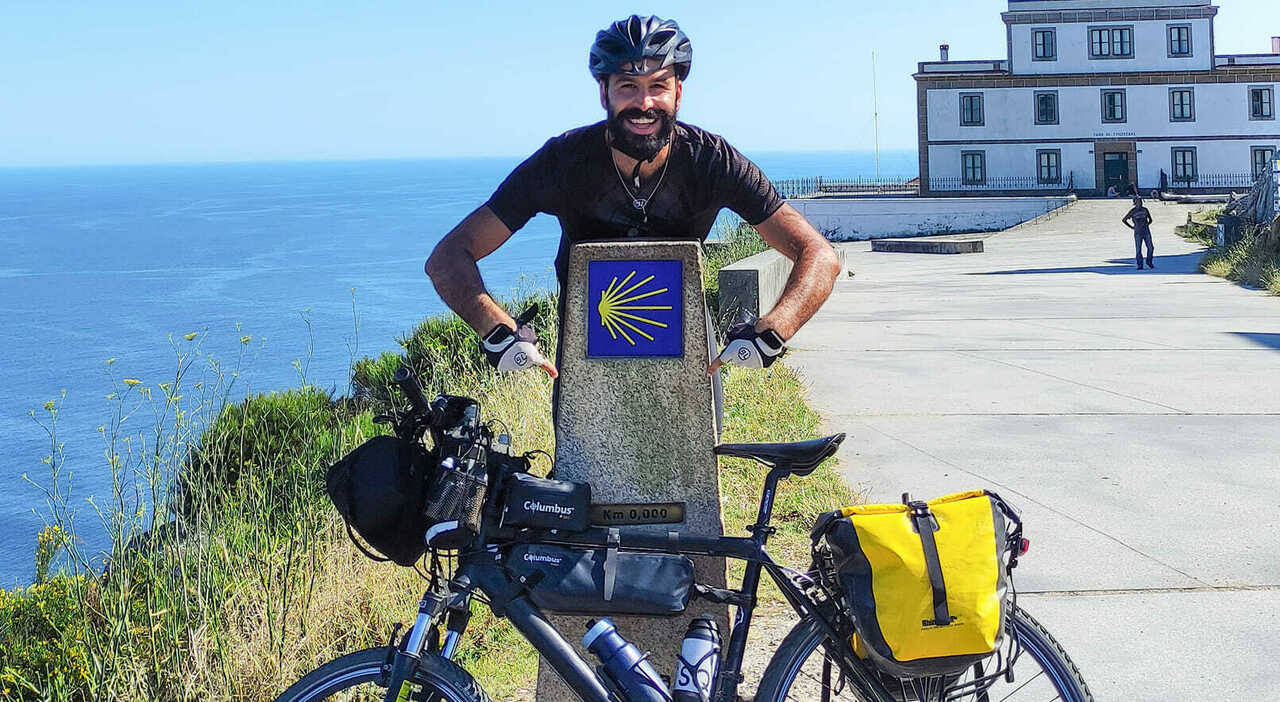 Accoltellato in un ostello in Mongolia: Rudy Di Flavio, noto biker marchigiano aggredito con sette fendenti Accoltellato in un ostello in Mongolia: Rudy Di Flavio, noto biker marchigiano aggredito con sette fendenti