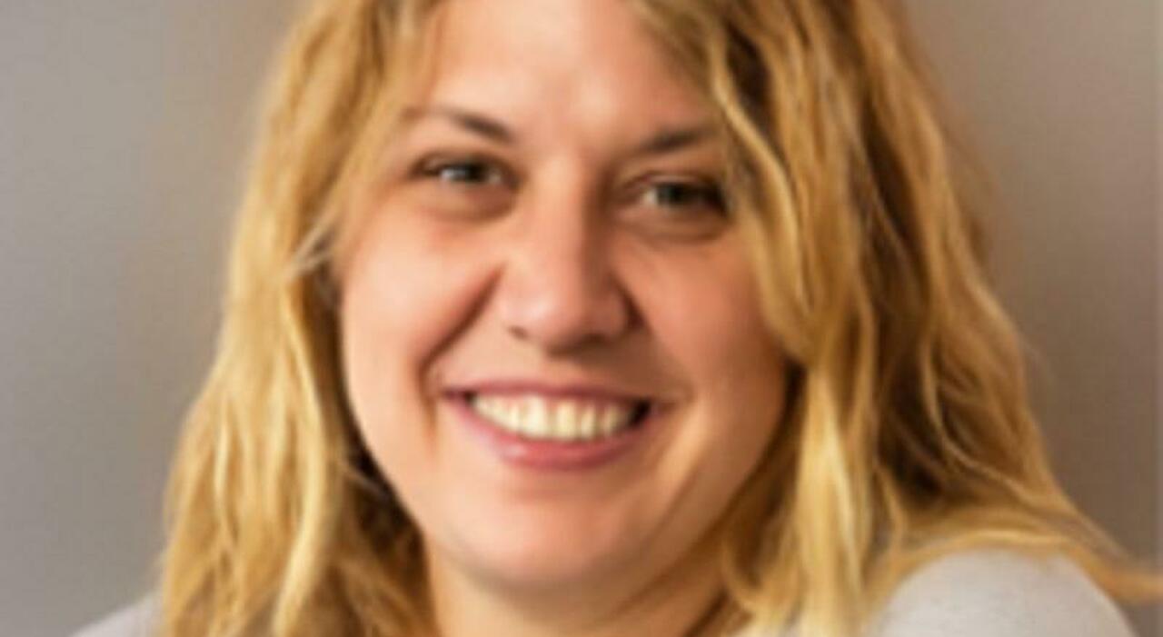 Erica Petrucco, mamma di 3 figlie stroncata dal tumore a 44 anni: «Ha lottato contro il male per due anni. Viveva per le bambine» Erica Petrucco, mamma di 3 figlie stroncata dal tumore a 44 anni: «Ha lottato contro il male per due anni. Viveva per le bambine»