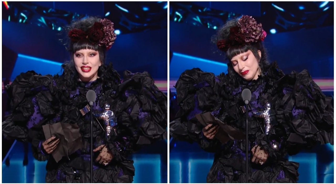 https://statics.cedscdn.it/photos/MED_HIGH/2025/09/08/9055585_08123935_lady_gaga_mtv_vma_2025_discorso_commossa_marito_video_oggi_8_9_2025.jpg