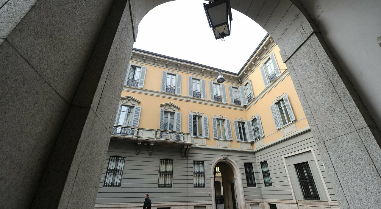 Mps, tutto il mercato si schiera a favore di Siena. Non solo i grandi soci, anche fondi di investimento come Blackrock e Vanguard Mps, tutto il mercato si schiera a favore di Siena. Non solo i grandi soci, anche fondi di investimento come Blackrock e Vanguard