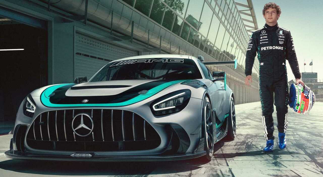 La GT2 Edition W16 cok Andrea Kimi Antonelli