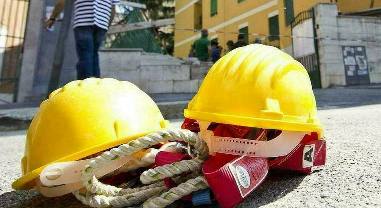 https://statics.cedscdn.it/photos/MED_HIGH/2025/09/09/9058080_09191101_operaio_morto_lavoro_ostia_oggi.jpg